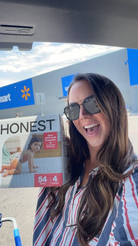 Instagram post by @_taylorjanebrown for Honest. Caption reads: Can you tell the kids are excited about @honest....
