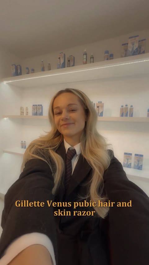 Instagram post by @beccweb for Gillette Venus. Caption reads: #GilletteVenusPartner #ad Your shower routine....