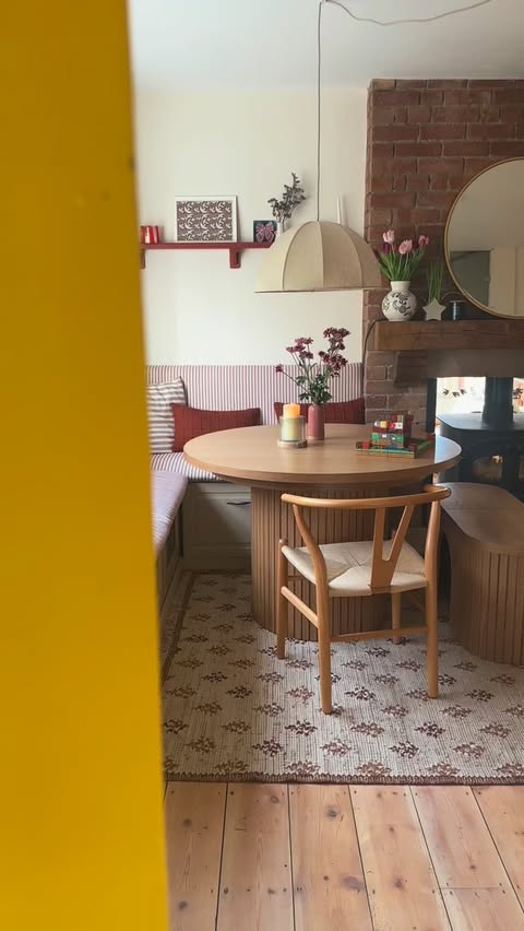 Instagram post by @what_a_view_cottage for Transformer Table. Caption reads: Our table isn’t just where we eat.

Ad| It’s where....