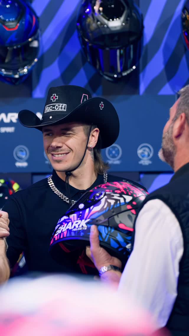 Instagram post by @finns_pitstop for SHARK Helmets. Caption reads: [...] Booth at EICMA🔥
#EICMA #SharkHelmets
➖➖➖
🎥....