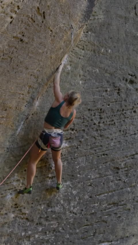 Instagram post by @emilyaharrington for Kodiak Cakes. Caption reads: [...] Partners Title Sponsor: @kodiakcakes....