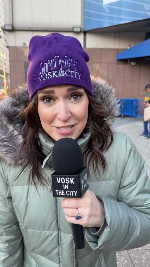 Instagram post by @voskinthecity for DoorDash. Caption reads: Move over, Mrs Claus. @doordash let me run around....