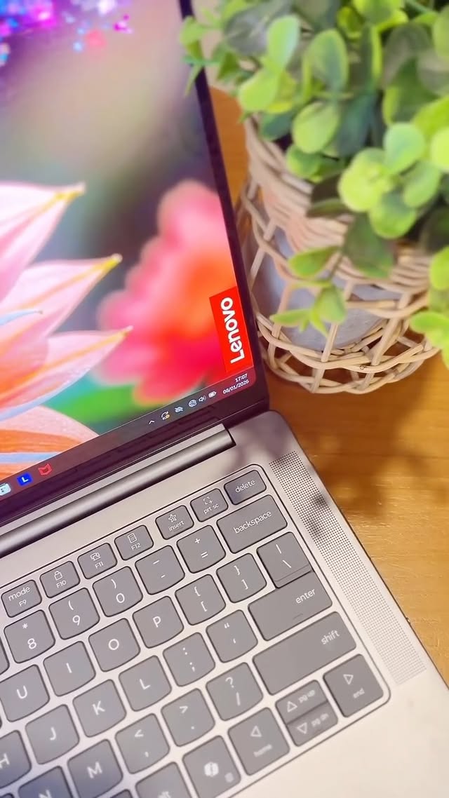 Instagram post by @gracellaprisilya for Lenovo. Caption reads: [...] 1 kali klik aja loh! pakai device dari....