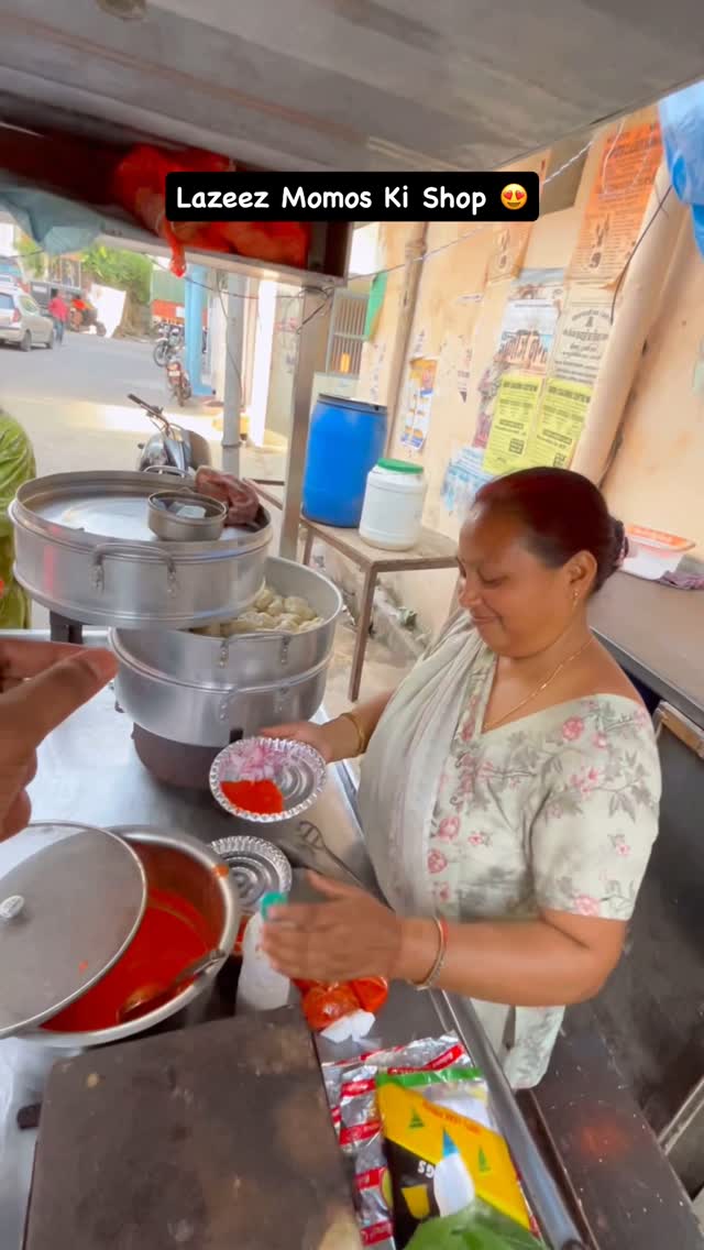 Instagram post by @fuzailpassenger for BURGER KING. Caption reads: Famous momos shop in Ramnagar 😍

Must Watch Full....