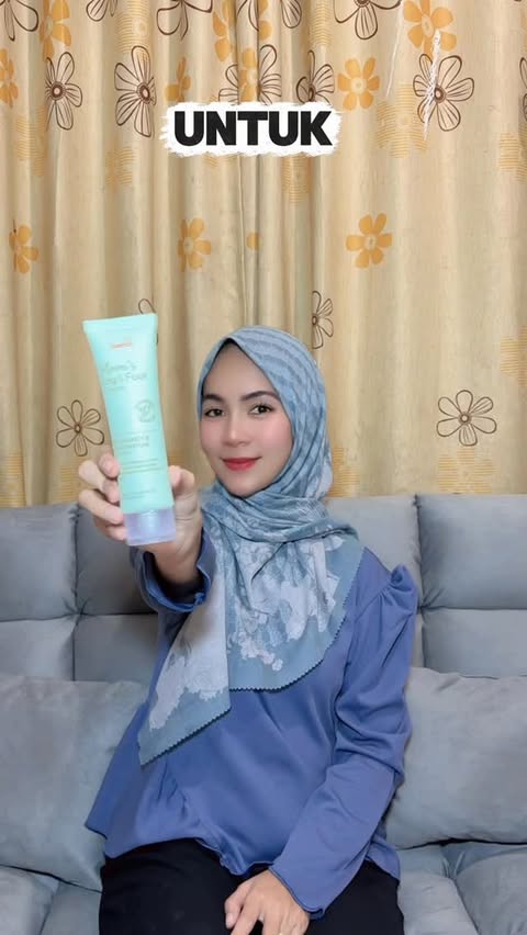 Instagram post by @rizkyhusnulhasanah for Bambi Baby. Caption reads: Kaki pegal pas hamil? 🥺 Kalo Aku rutin pakai....