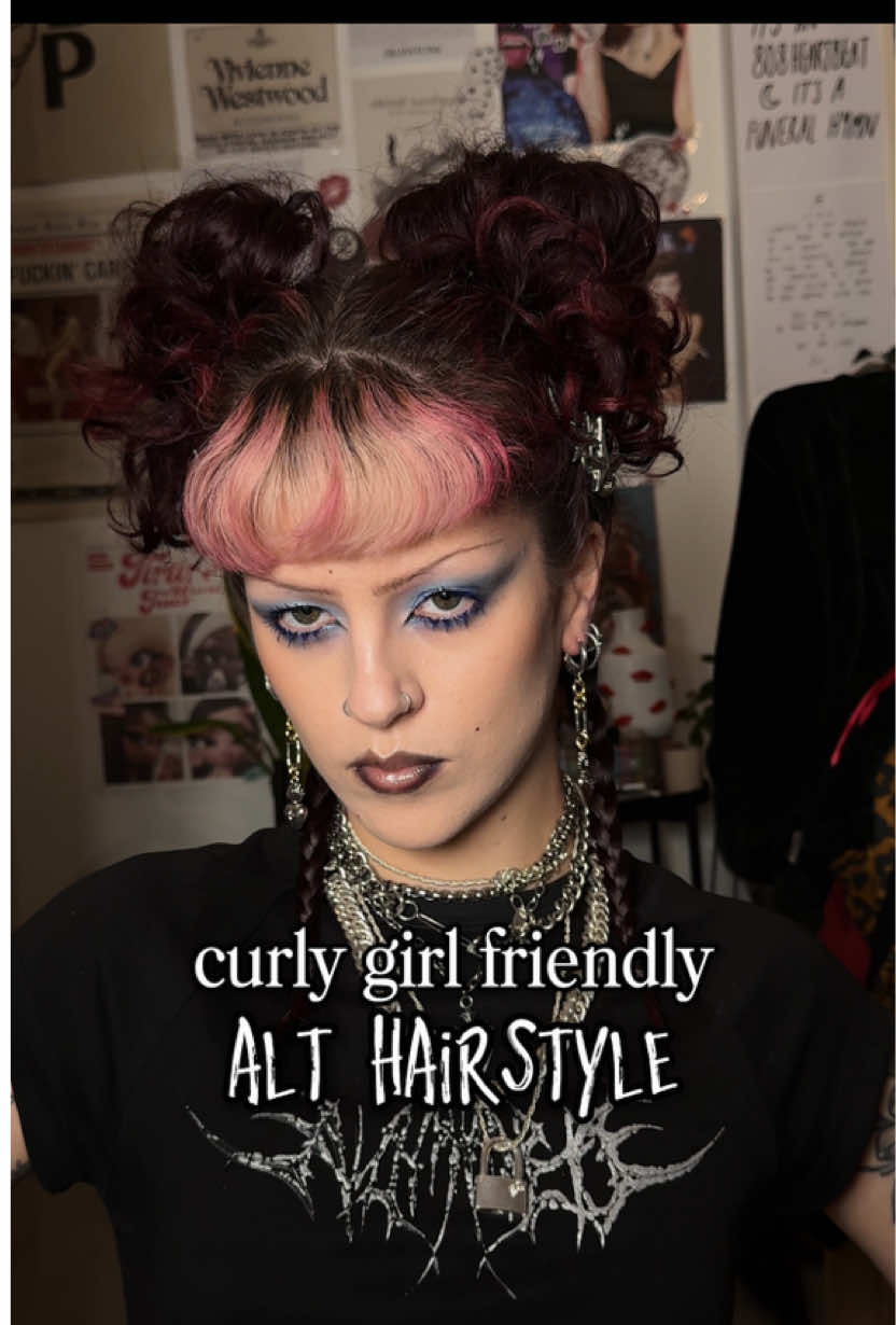 TikTok post by @philosofay for UMBERTO GIANNINI. Caption reads: [...] for ya x  curl routine + detangling brush is....