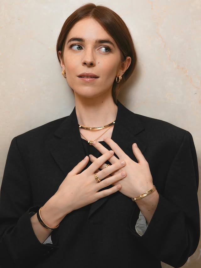 Instagram post by @valeromani for Bulgari. Caption reads: Ready for Christmas in @bvlgari 
#bvlgari #adv.