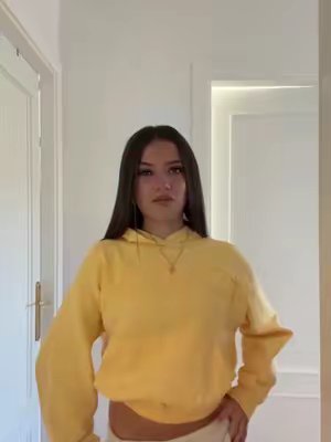 TikTok post by @ssofiamn for SCUFFERS. Caption reads: *Publi @SCUFFERS.