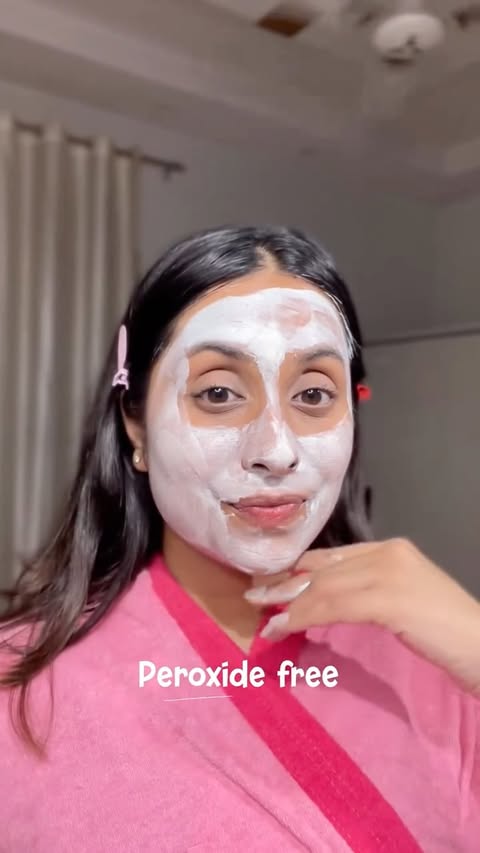 Instagram post by @mansii_jn for Nature’s Essence. Caption reads: [...] skin? Not anymore ✨ I’ve been using Nature’s....