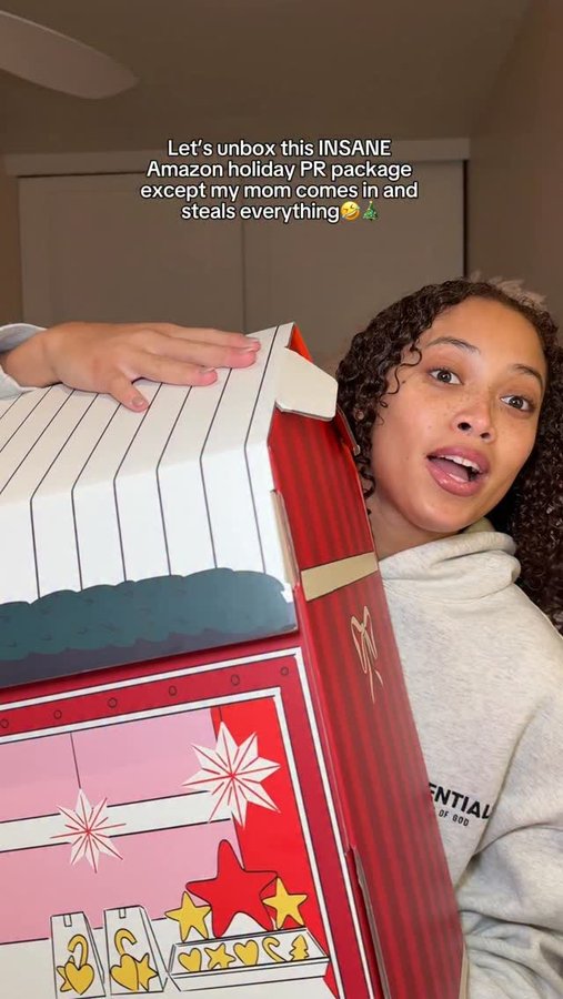 Instagram post by @jaylasteinn for Cocoandeve. Caption reads: So I was in my room casually unboxing this insane....