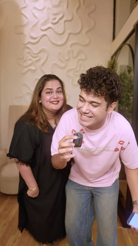 Instagram post by @rshxb for Tinder. Caption reads: [...] has officially become a family affair....