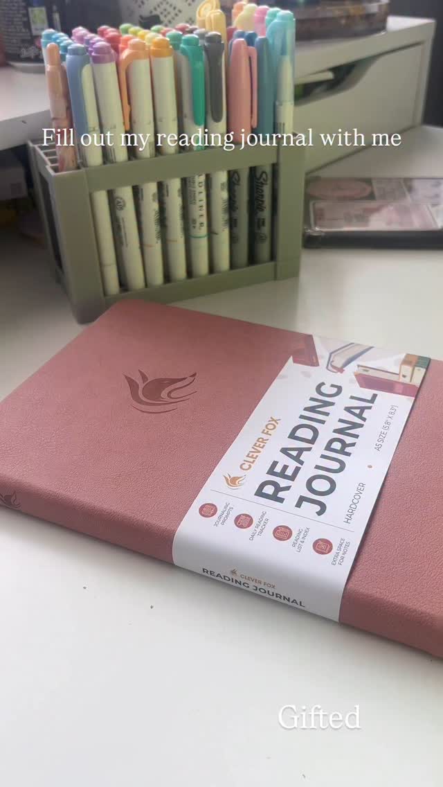 Instagram post by @living.in.afantasy for Clever Fox. Caption reads: [...] this amazing reading journal from....