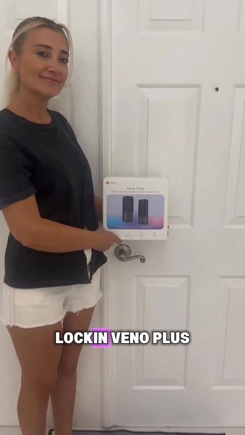 Instagram post by @zerrinvibes for Lockin. Caption reads: @lockin.global 🎄 Lockin Christmas Special Deal....