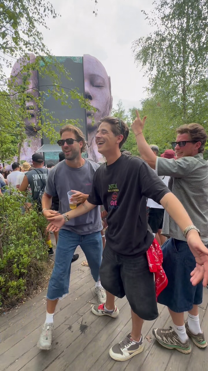 Instagram post by @valentijnave for Pringles. Caption reads: Shoutout to @pringles.nl for this amazing weekend....