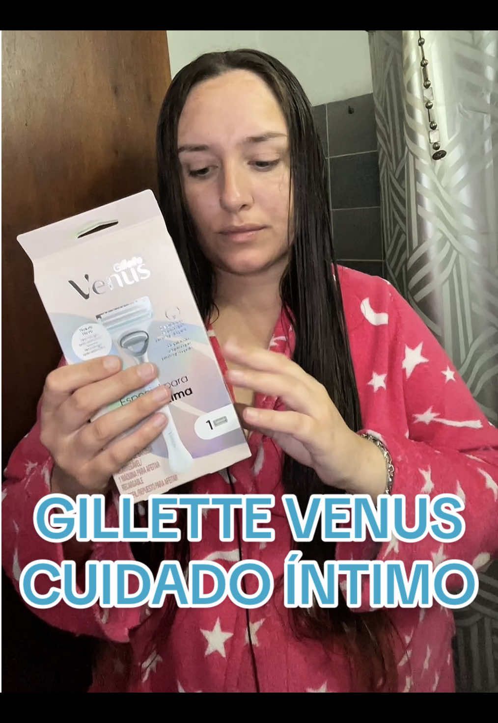 TikTok post by @celinawhispers for ForMe Tips. Caption reads: Mi rutina de ShaveCare con Gillette Venus 🩵🌊🫧 .....