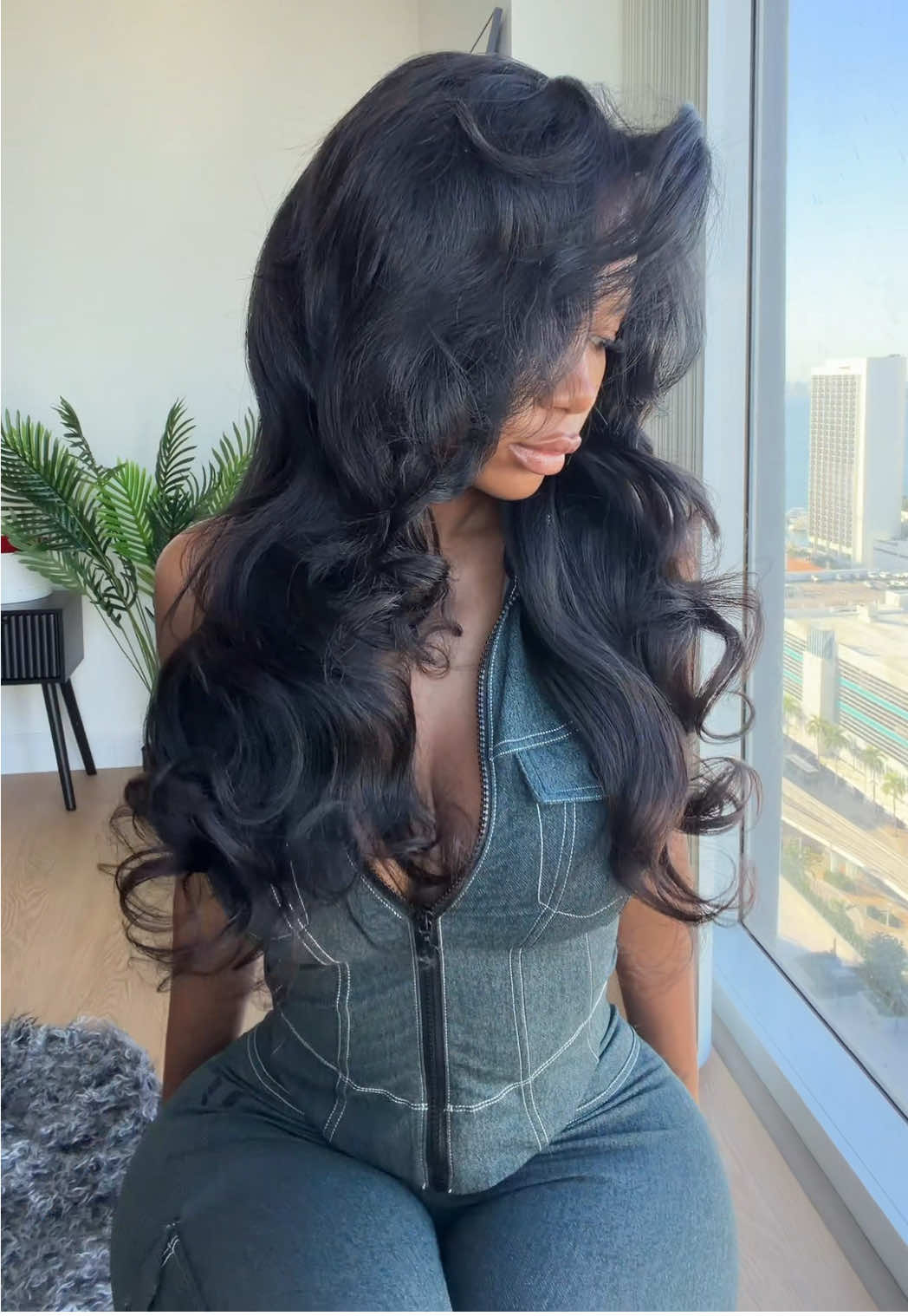 TikTok post by @sikirav for Curlyme. Caption reads: @CurlyMe Hair Store @CurlyMe Hair #curlymehair.