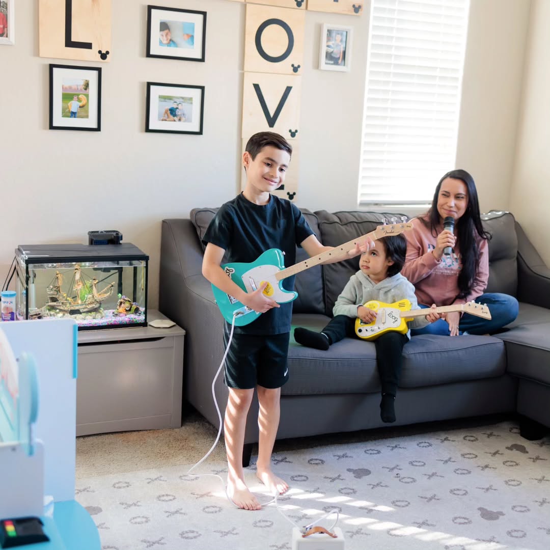 Instagram post by @angelicacastaneda_ for Loog Guitars. Caption reads: [...] own electric guitars for kids from....