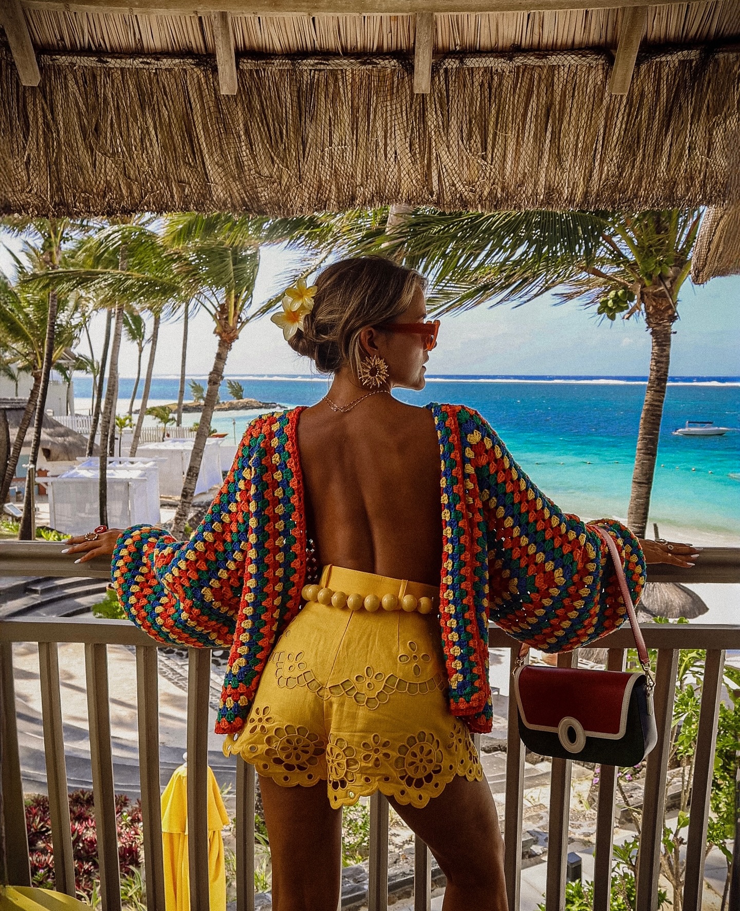Instagram post by @thefrenchmadrilene for Tourlane. Caption reads: Living my dream life: ✈️🌞🌴🌏

Pouvoir découvrir....