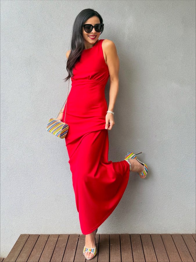 Instagram post by @dreams.of.colour for By Amica. Caption reads: [...] with these stunning dresses from @byamica....