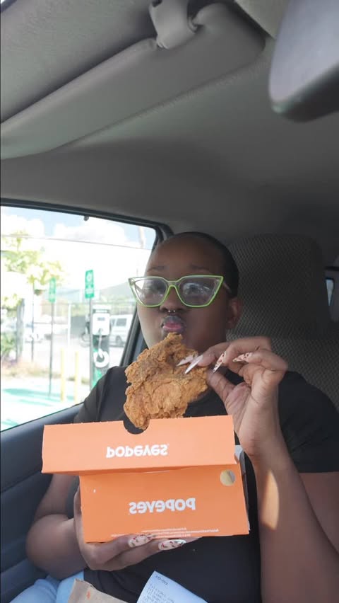 Instagram post by @denillerene_ for Popeyes. Caption reads: [...] 😭🍗 The 1pc Genna Meal is only $700?....