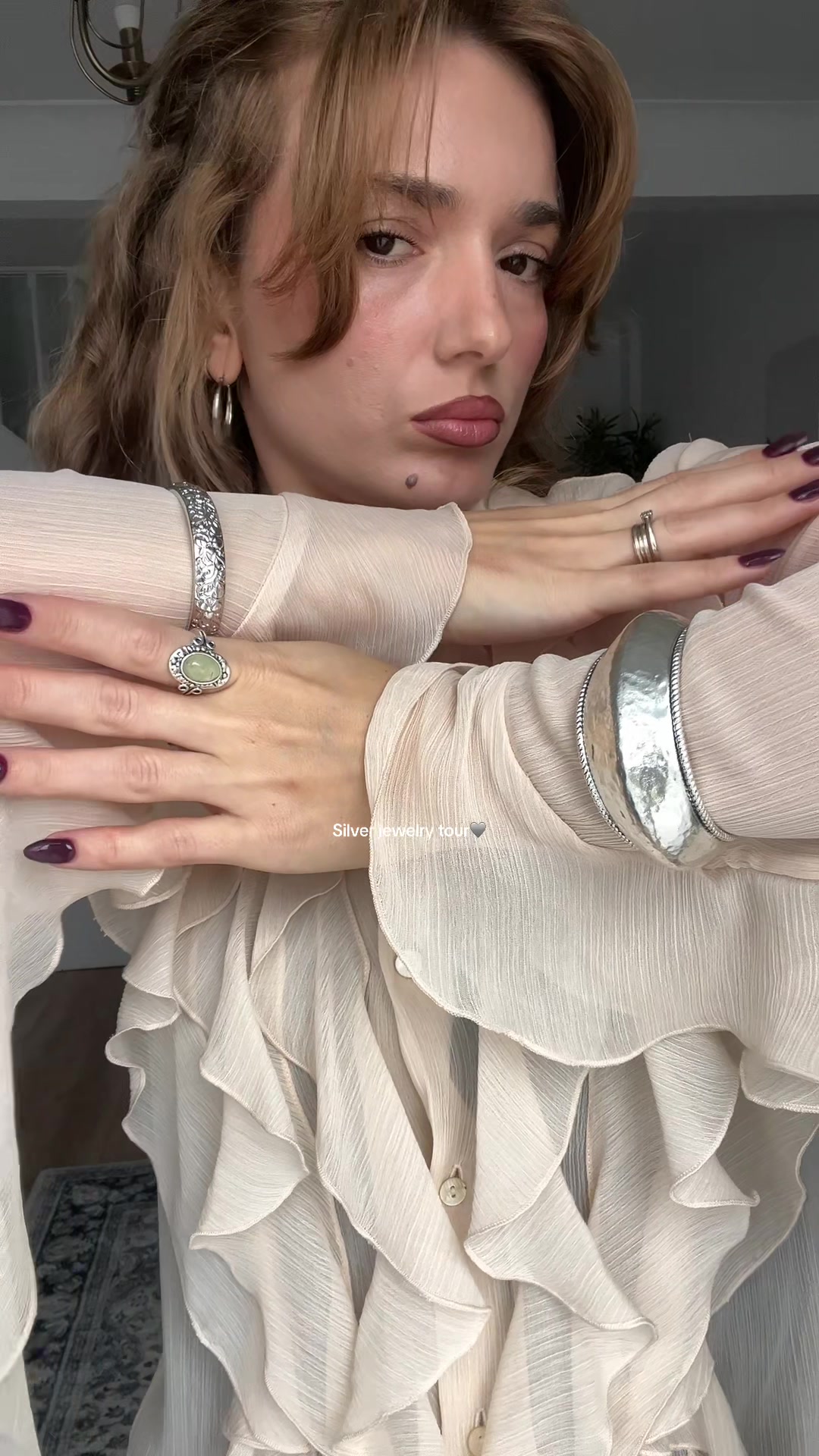 TikTok post by @adiinamorosan for En Route Jewelry. Caption reads: @en route jewelry #enroutejewelry #enroute [...].