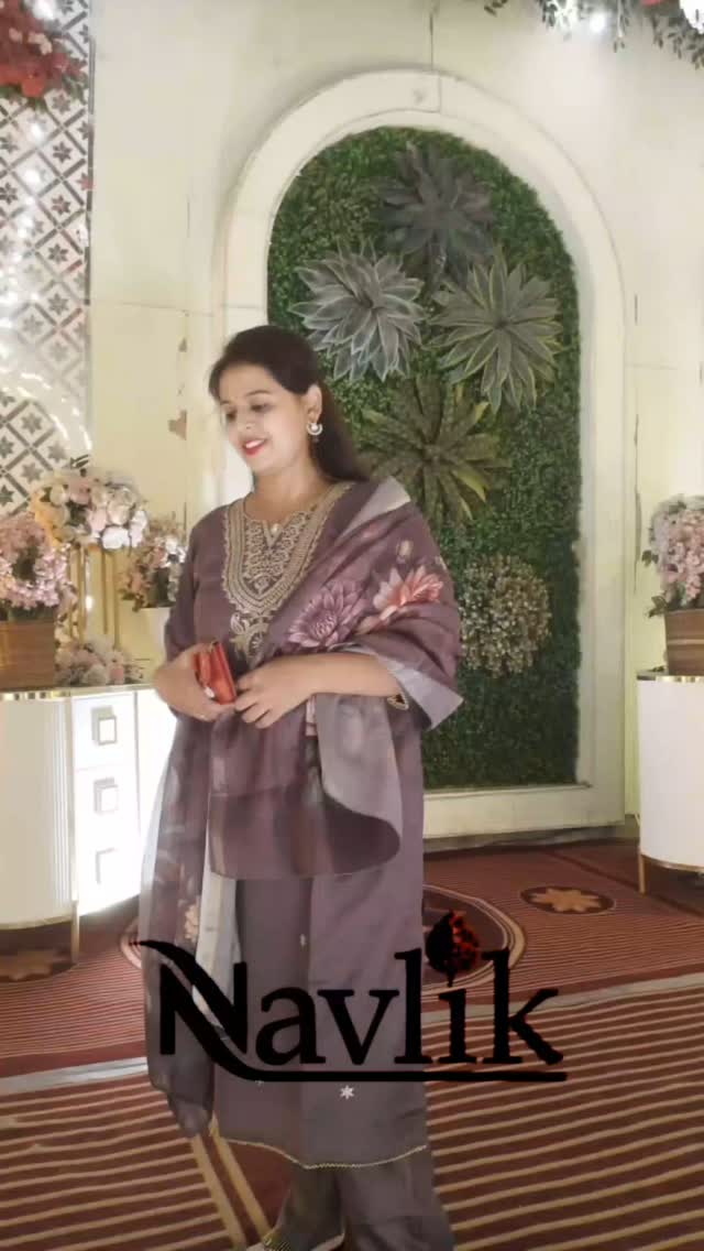 Instagram post by @sachdevageet23 for Navlik. Caption reads: [...] 

Best Find From Amazon Ft. @navlik.in

Very....