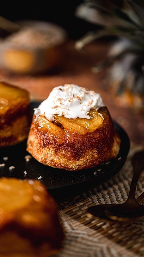 Instagram post by @muriellebanackissa for Cha's Organics. Caption reads: [...] with a brand I *love* : @chasorganics 🍍🥥🌴....