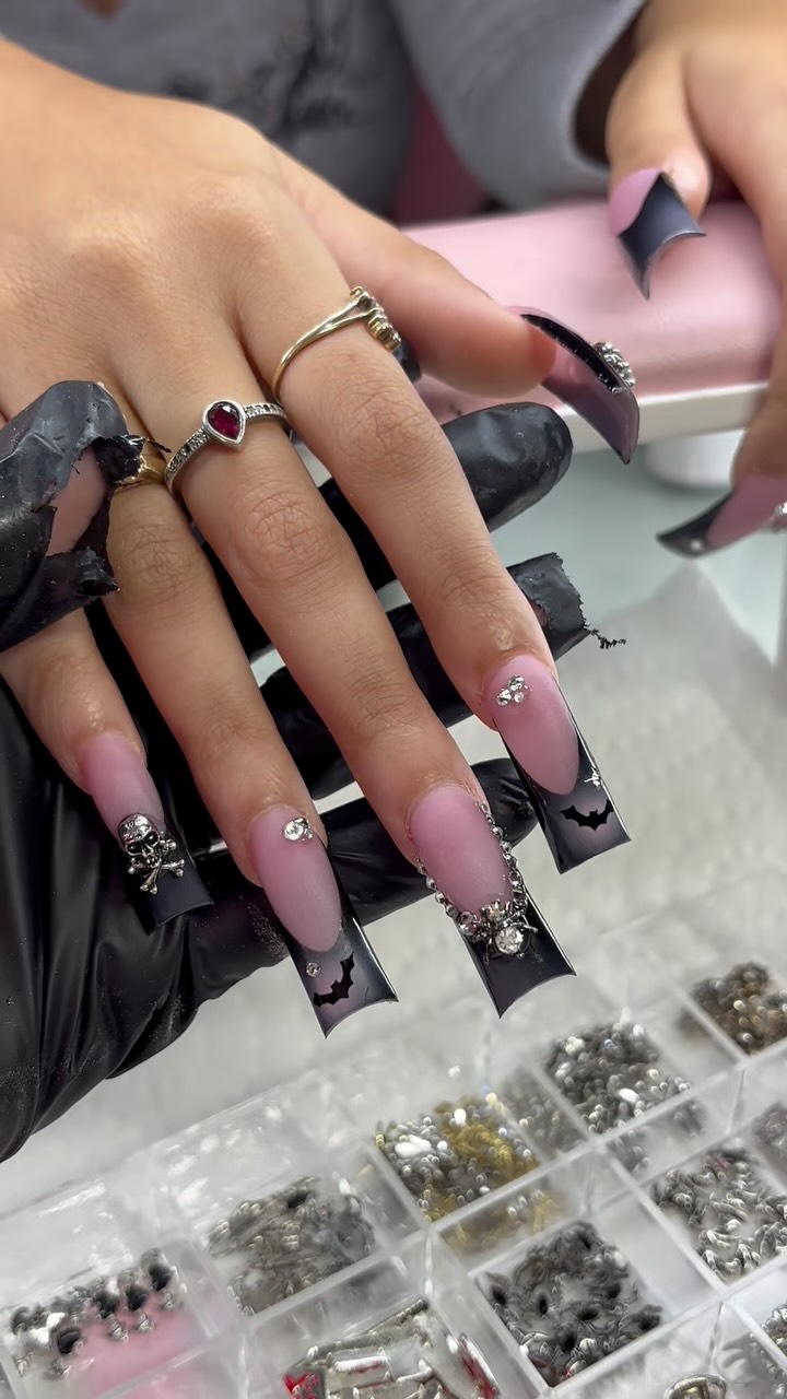 Instagram post by @nailzbykenzz for Bluestreak Crystals. Caption reads: Halloween Freestyle💀🎀🕷️

@bluestreakcrystals....