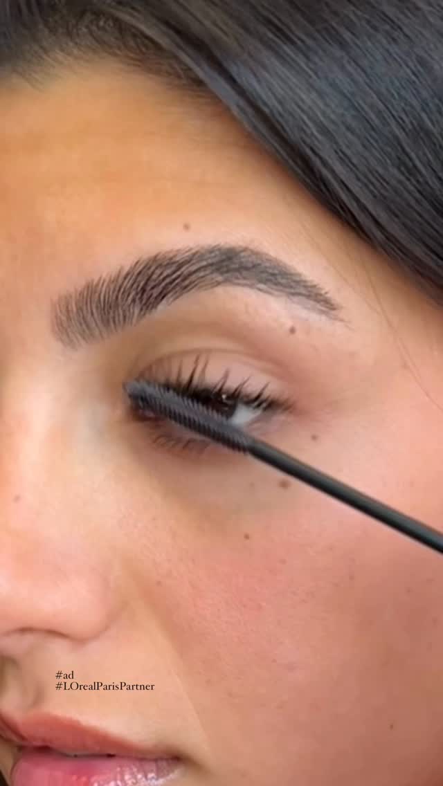 Instagram post by @mananamariee for L'Oréal Paris. Caption reads: #ad comparing 2 iconic mascaras ; do you have a....