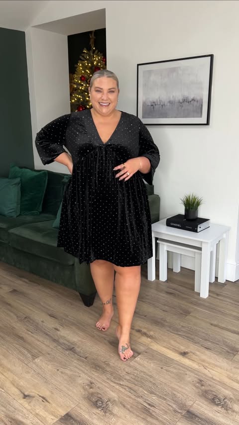 Instagram post by @jessontheplussize for New Look. Caption reads: ✨Christmas Day outfit inspo✨

I wasn’t keen on the....
