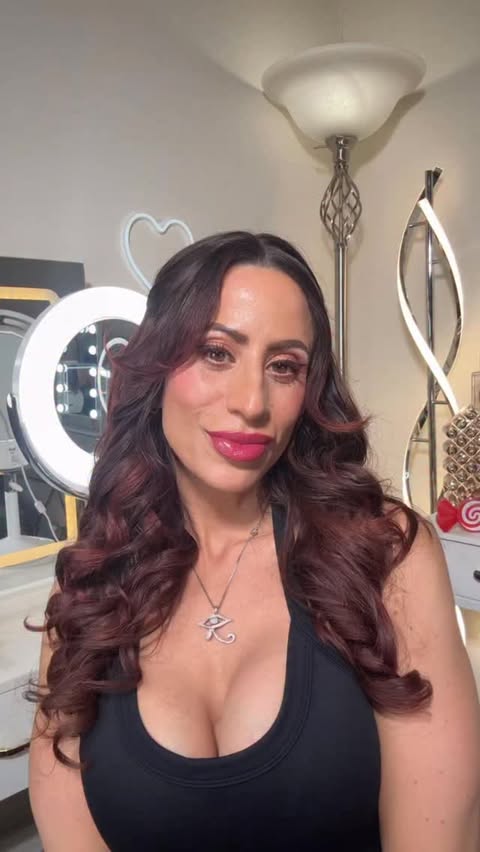 Instagram post by @makeupbysharonjoy for Plexaderm. Caption reads: [...] for spoiling me ! I am ever so grateful....