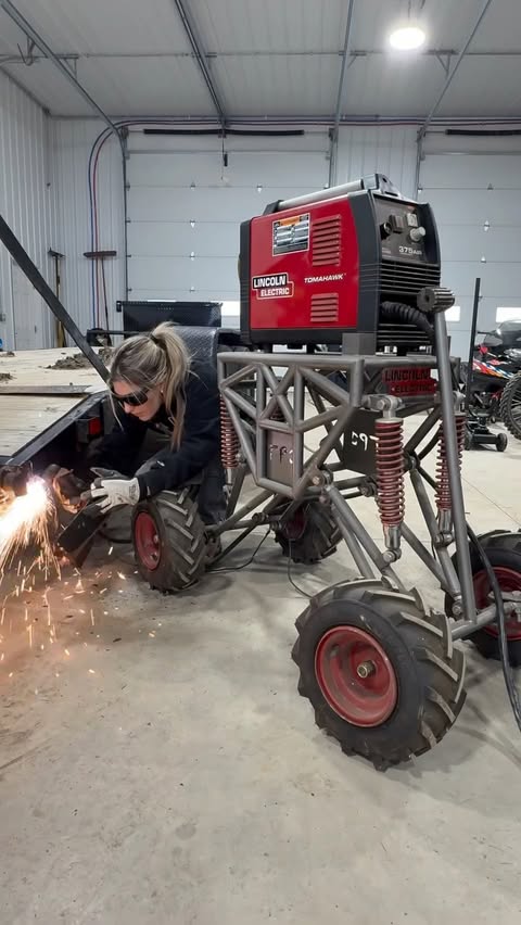 Instagram post by @cynthiagauthier for Lincoln Electric. Caption reads: [...] stay busy. #welding #migweld....