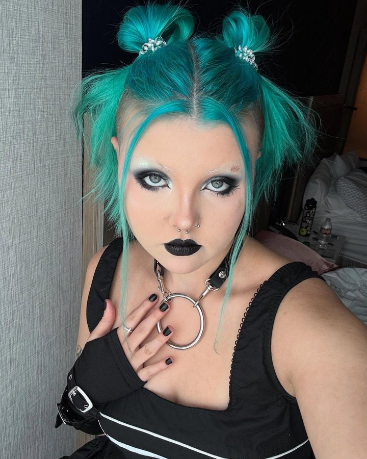 Instagram post by @mel_loves_her_cat for Lunar Tides Hair. Caption reads: so grateful that i was able to see my favorite....