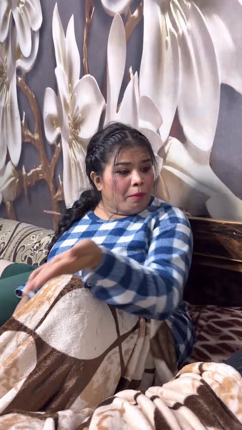 Instagram post by @priya_singh_preet for SMART Bazaar. Caption reads: [...] chhat hethaan mil jandi hai, aaj hi SMART....