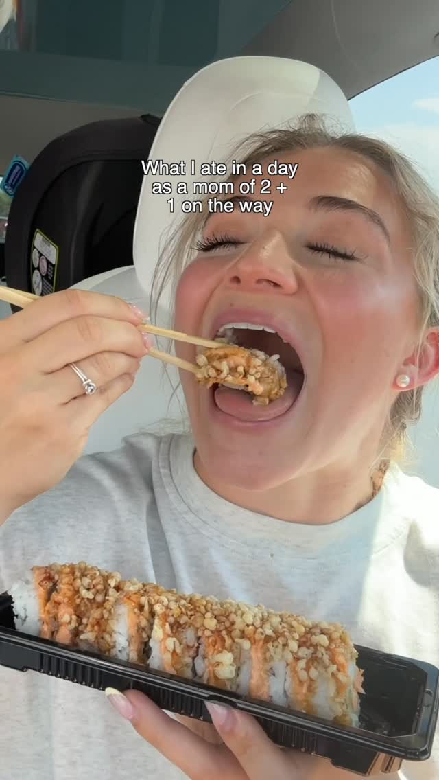 Instagram post by @abbyelizabethoward for Clean Simple Eats. Caption reads: [...] 2 again! #CSExSprouts #CSEPartner....