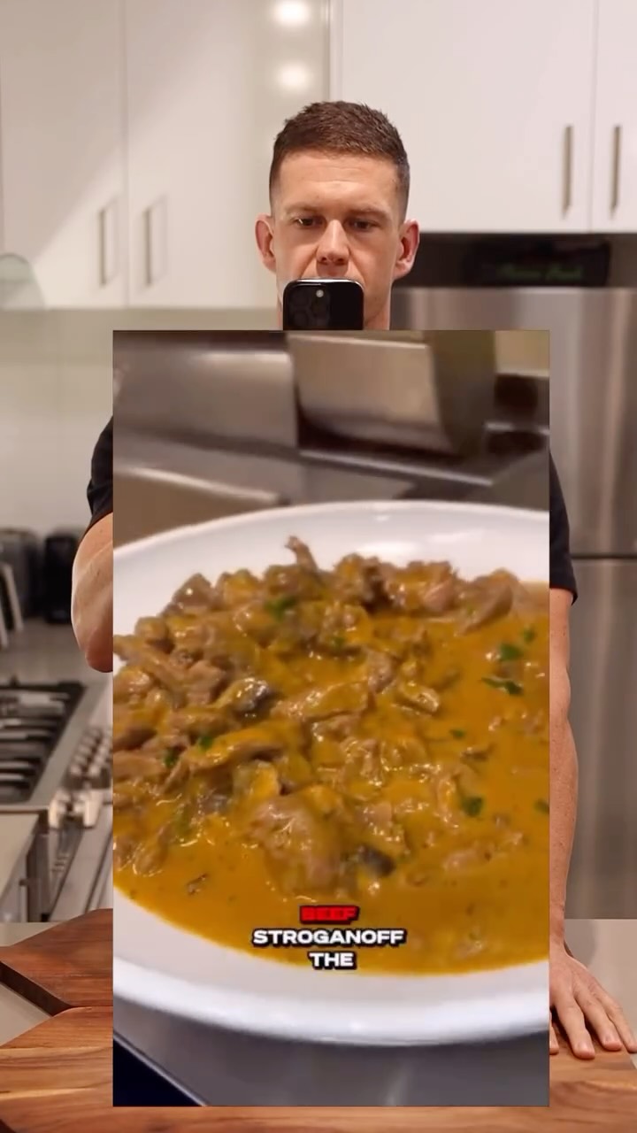 Instagram post by @mattwest_roadtoaesthetics for My Muscle Chef. Caption reads: F*ck or Suck?
MyMuscleChef Beef Stroganoff....