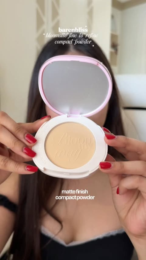 Instagram post by @sophiazionnee for Barenbliss. Caption reads: The barenbliss bloomatte fine to refine compact....