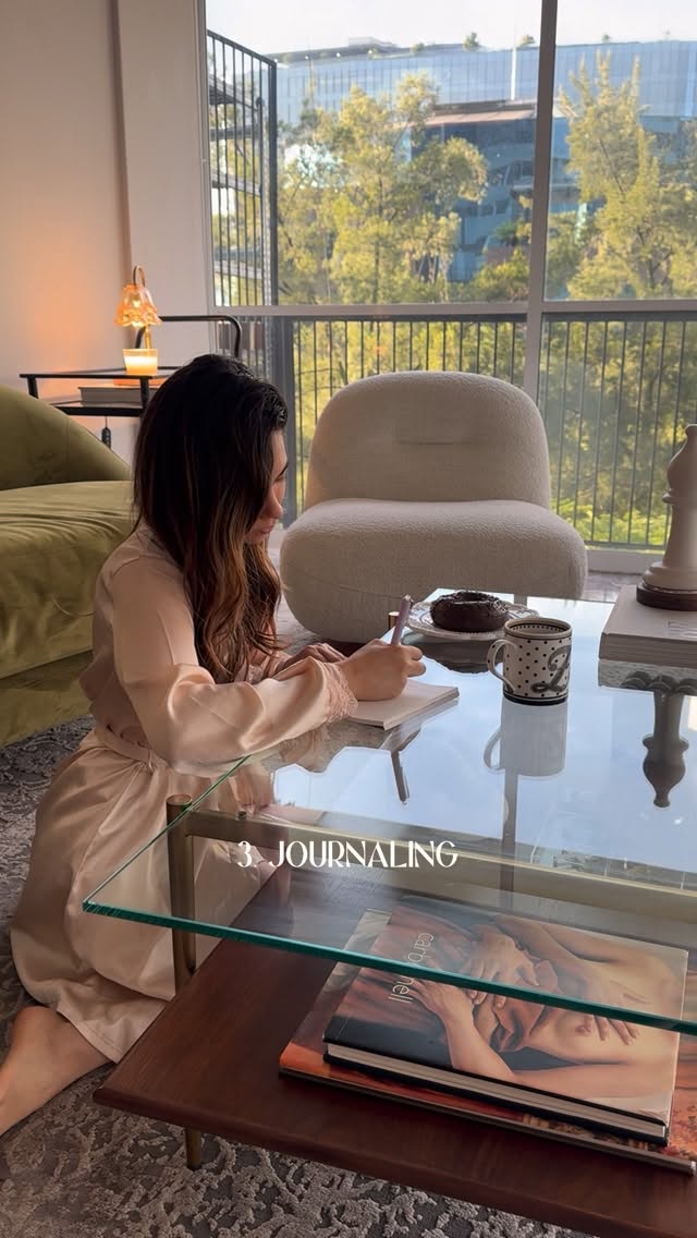 Instagram post by @zaydavillasenor for Glade. Caption reads: 5 rituales para resetear tu mood....