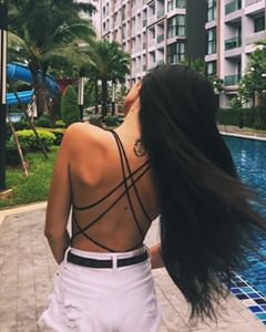 Instagram post by @dominiquealbe for Newcrush. Caption reads: mano plaukuciai tiesiog dekoja TRX2 papildams is....