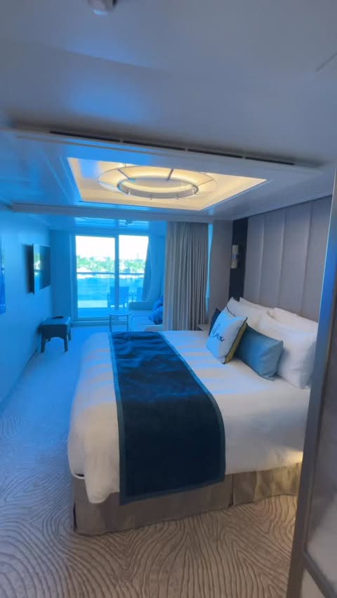 Instagram post by @johnkamal for Princess Cruises. Caption reads: [...] #cruise cruise #StarPrincess....