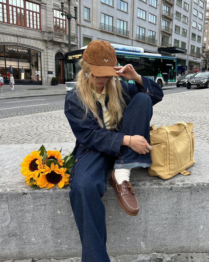 Instagram post by @yuliiacharm for MaH Official. Caption reads: My favorite uniform for this fall🍂☕️
Bag and cap....