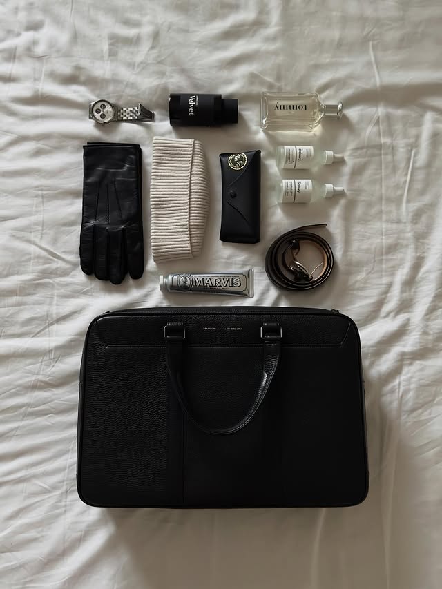 Instagram post by @noahsarey for CLUSE. Caption reads: Winter essentials

Link to whole outfits in....