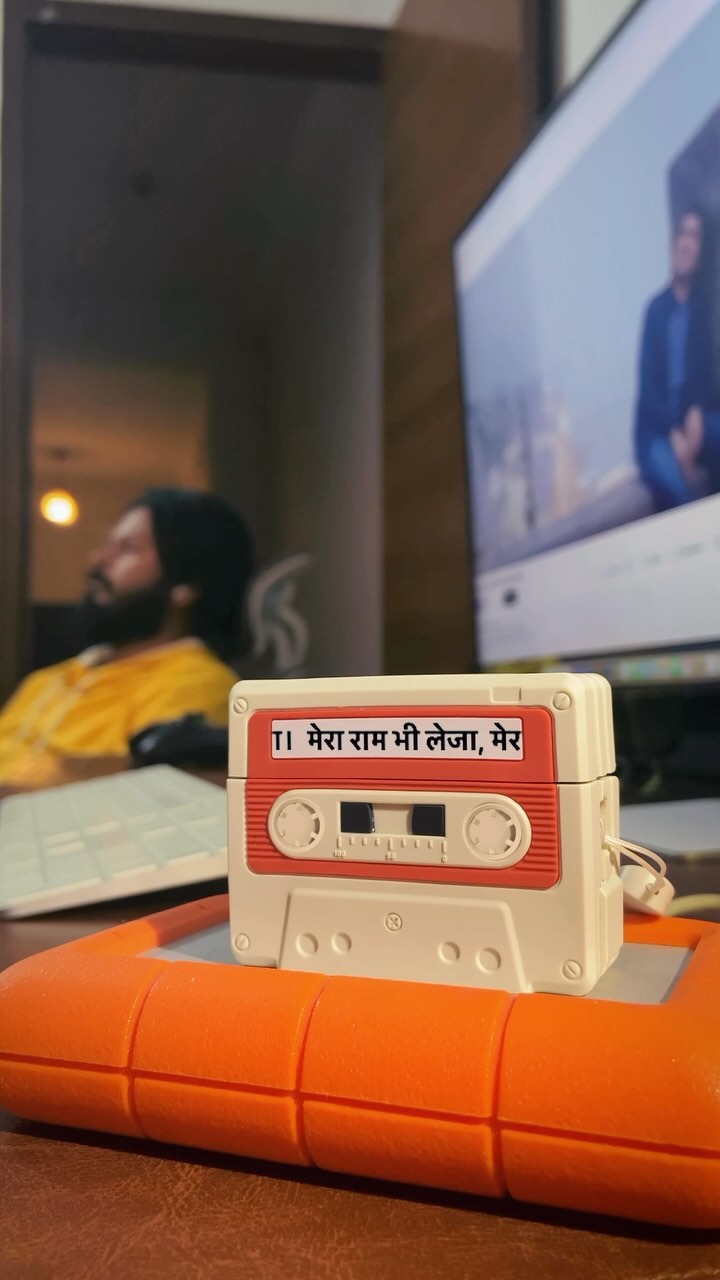 Instagram post by @the.cinemonk for Elago. Caption reads: [...] a lyrical video, Now stuck in a loop.....