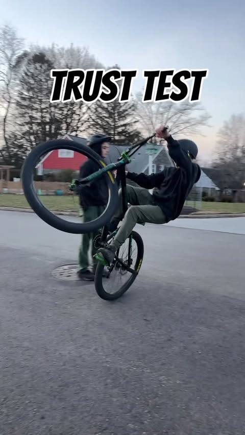 Instagram post by @oneway_lilman for SE Bikes. Caption reads: Name A Rider You Trust To Swerve You
@sebikes....