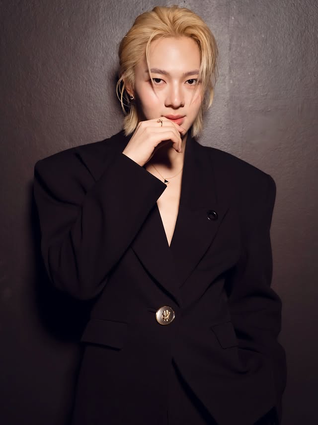 Instagram post by @new_cwr for KARL LAGERFELD. Caption reads: [...] another memory 🖤
#BvlgariThailand....