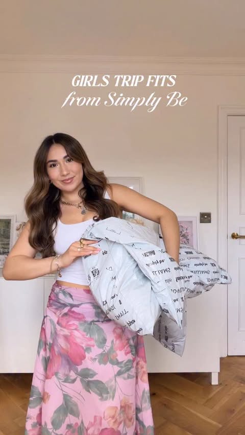 Instagram post by @imhollyfrances for Simply Be. Caption reads: Girls trip looks secured with @simplybeuk....