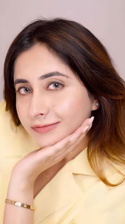 Instagram post by @naina_ahluwalia for YesMadam. Caption reads: [...] My go-to? The Korean HydraGlo Facial by....