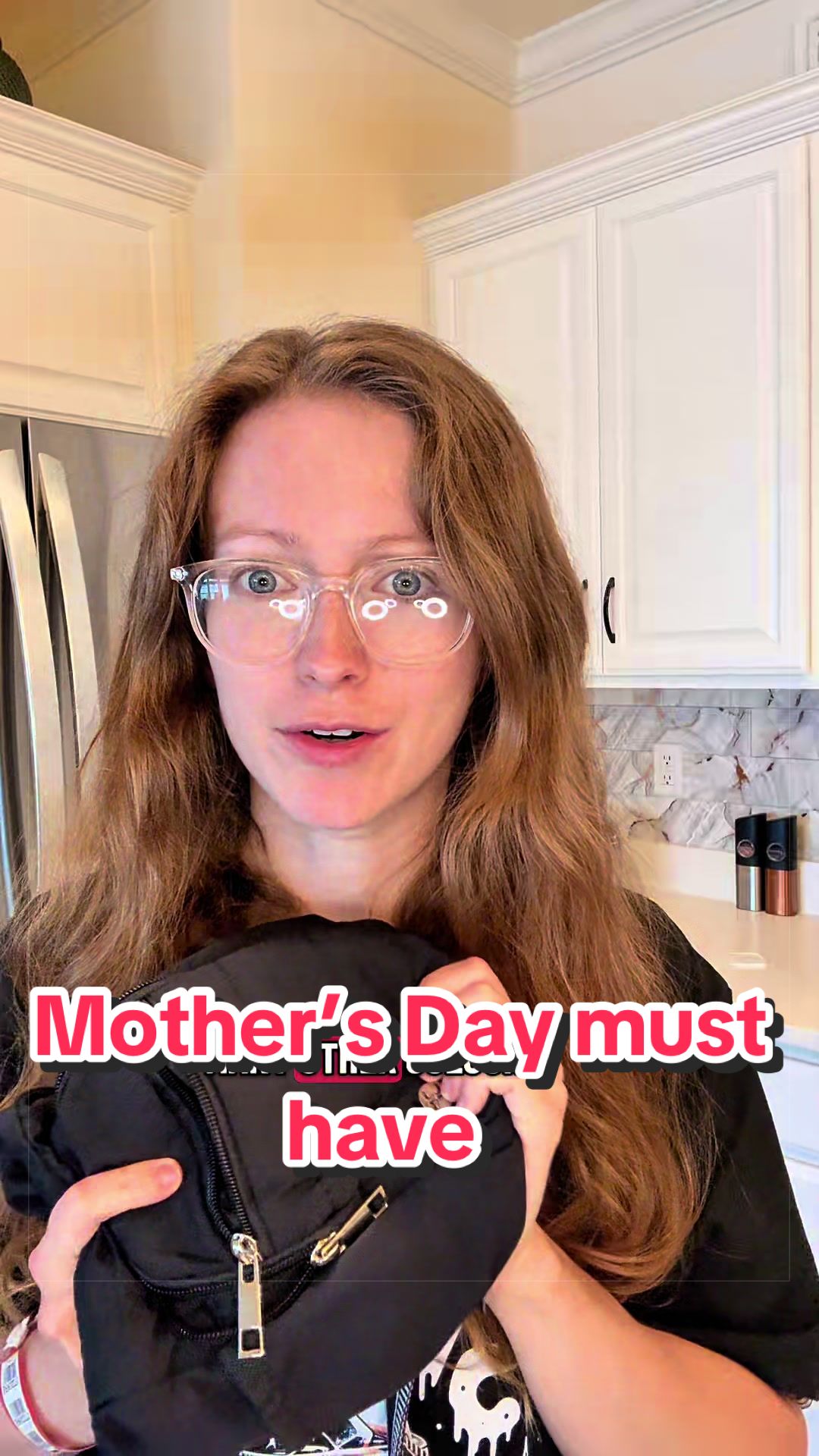TikTok post by @bayls722 for Affiliasi Pikaru. Caption reads: The perfect Mother’s Day gift! @telena_official....