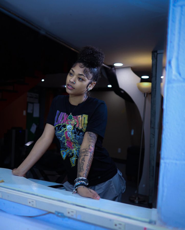 Instagram post by @mixeddbrii for DopeSkill. Caption reads: [...] In Love* 💋
-
-
-
-
-
-
-
-Shirt From-....