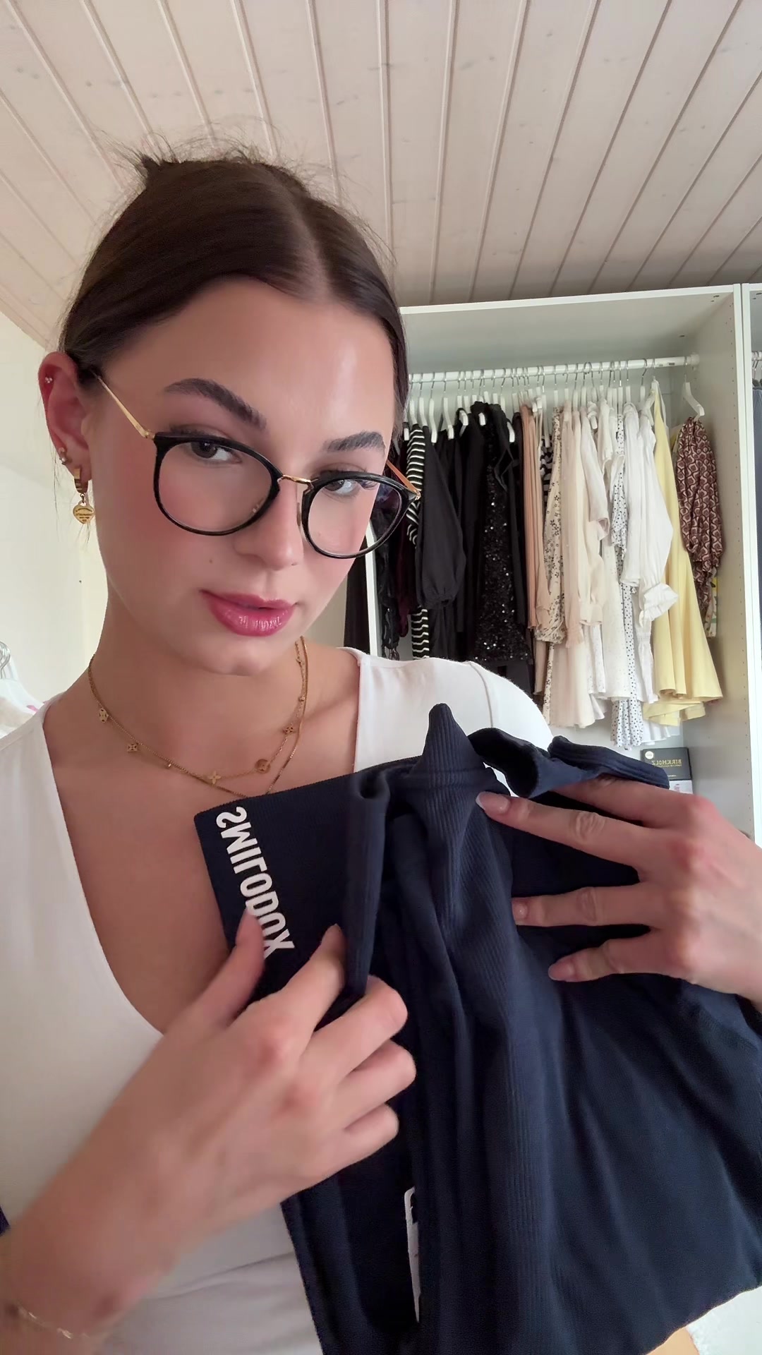 TikTok post by @.marie.katharina for Smilodox. Caption reads: Ich freu mich nur aufs joggen wegen meinen....